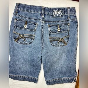 Arizona Jeans Co. Denim Capri Pants. Girls Size 12 Reg.